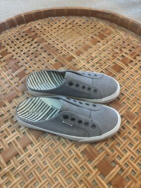 Taos EZ Soul slip on sneakers